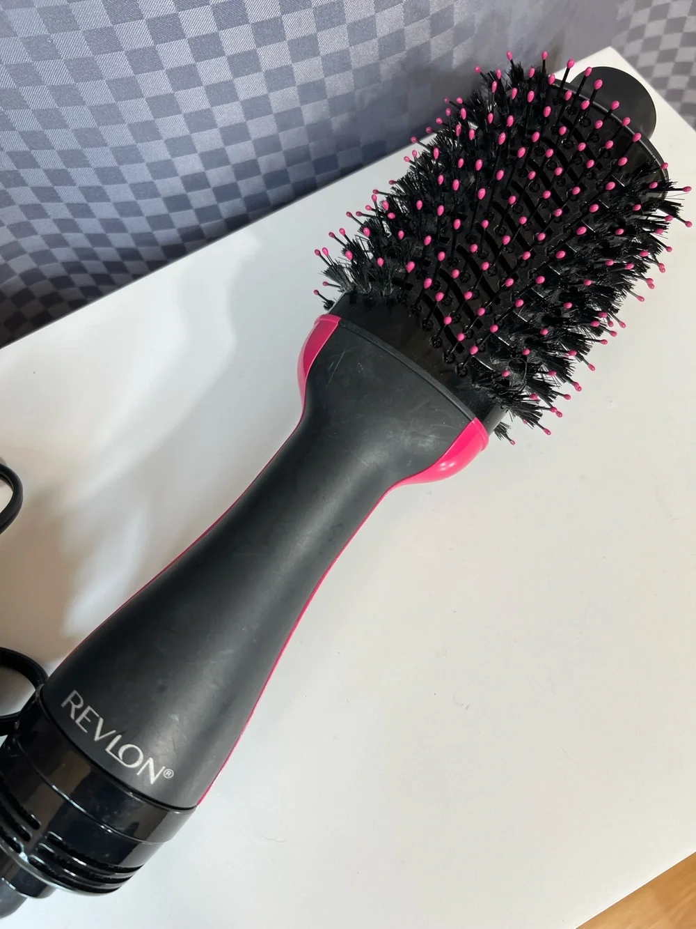 Revlon One-Step Volumizer Hair Dryer Volumizer Hot Air Blowout Brush RVDR5222